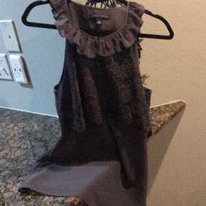 Beautiful grey sleeveless with shell lining